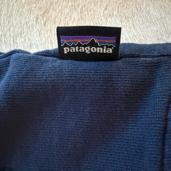 Patagonia Dark Blue Hoodie - Picture 7 of 8